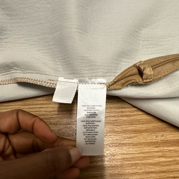 ELIE ELIE TAHARI Faux Leather Pencil Straight Tan Skirt - Picture 14 of 16